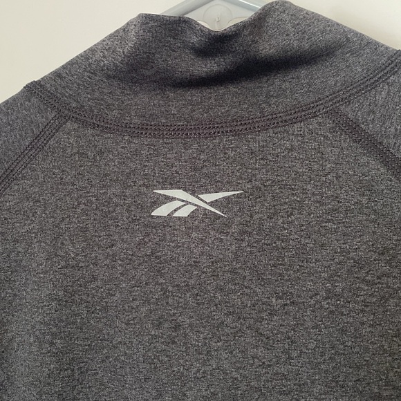 Reebok PlayDry Long Sleeve Quarter Zip Athletic Top - Picture 3 of 8